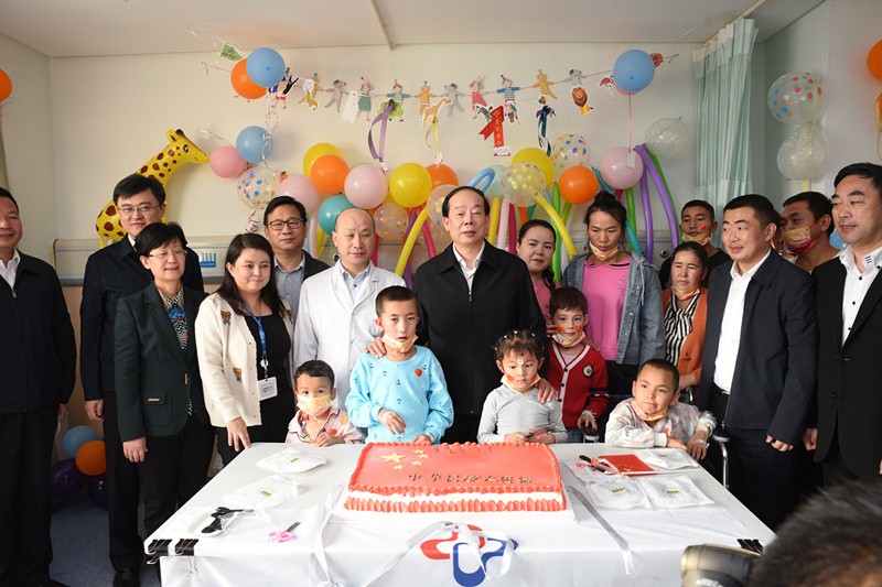 國家民委副主任趙勇調(diào)研無錫明慈醫(yī)院紅石榴家園建設(shè)情況